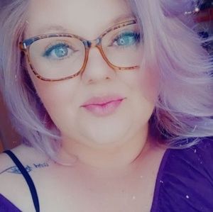 Meet your Posher, Lindy